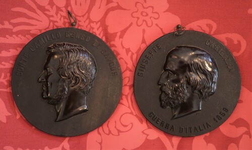 Garibaldi and Cavour medals