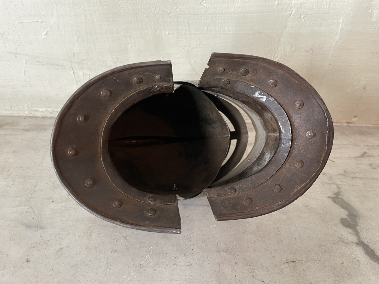 Articulated minitaur helm, upper element of armor