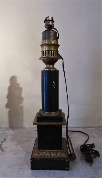 Carcel lamp base