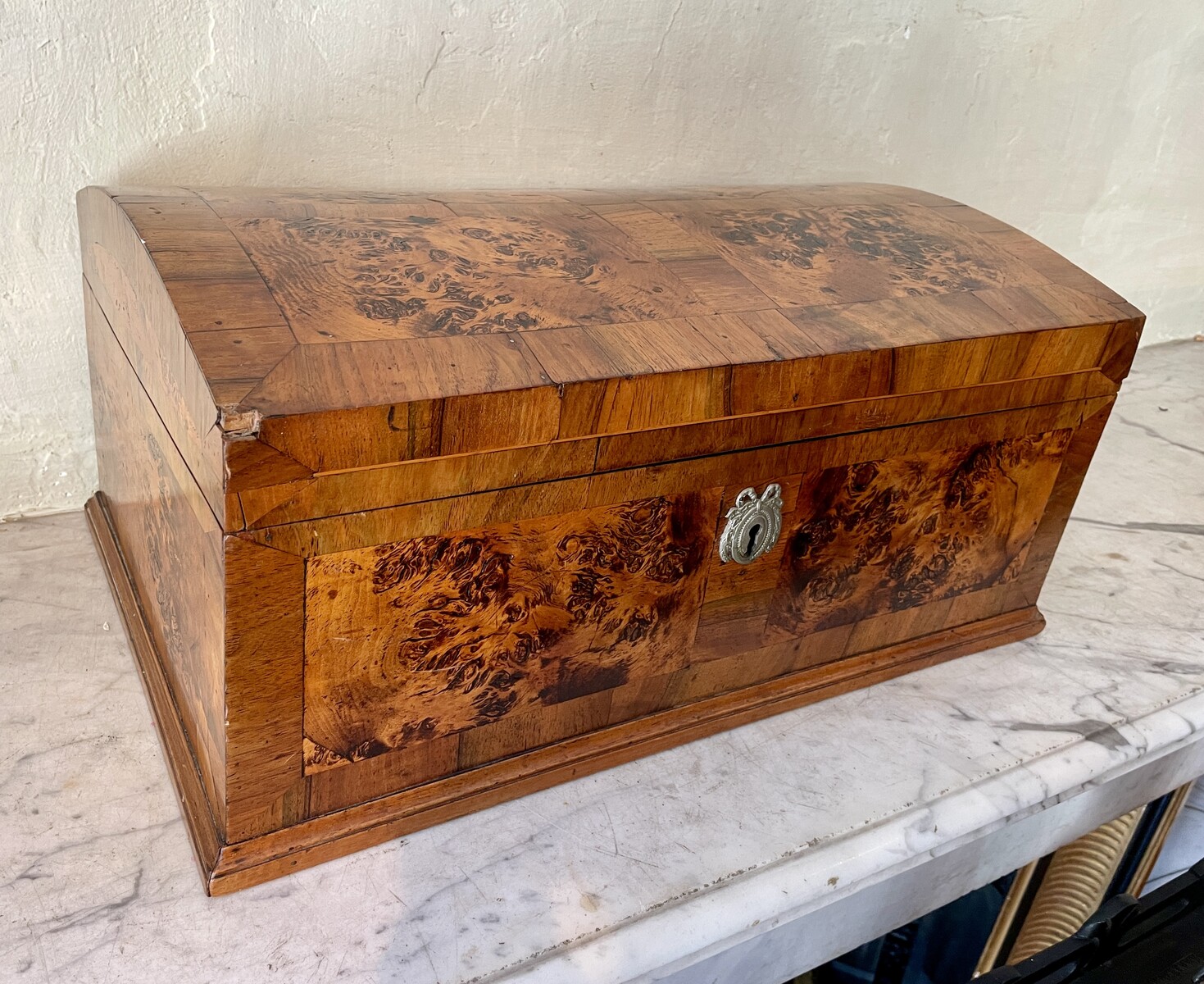 Domed travelling box with marquetry