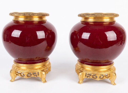Édouard Enot, Paris. Pair of signed mounted vases in the Chinese taste