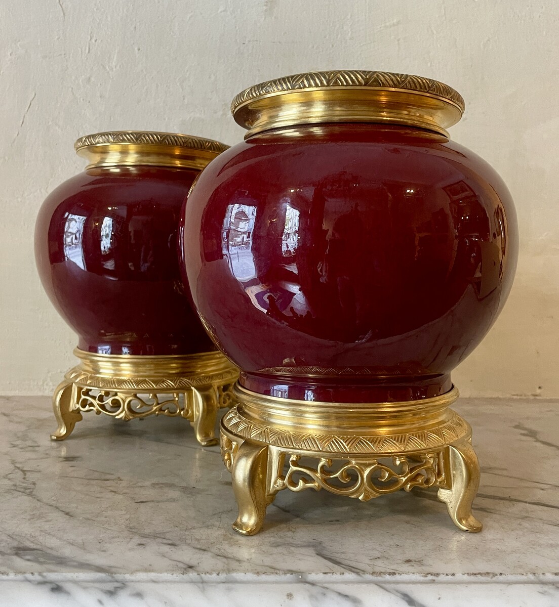 Édouard Enot, Paris. Pair of signed mounted vases in the Chinese taste