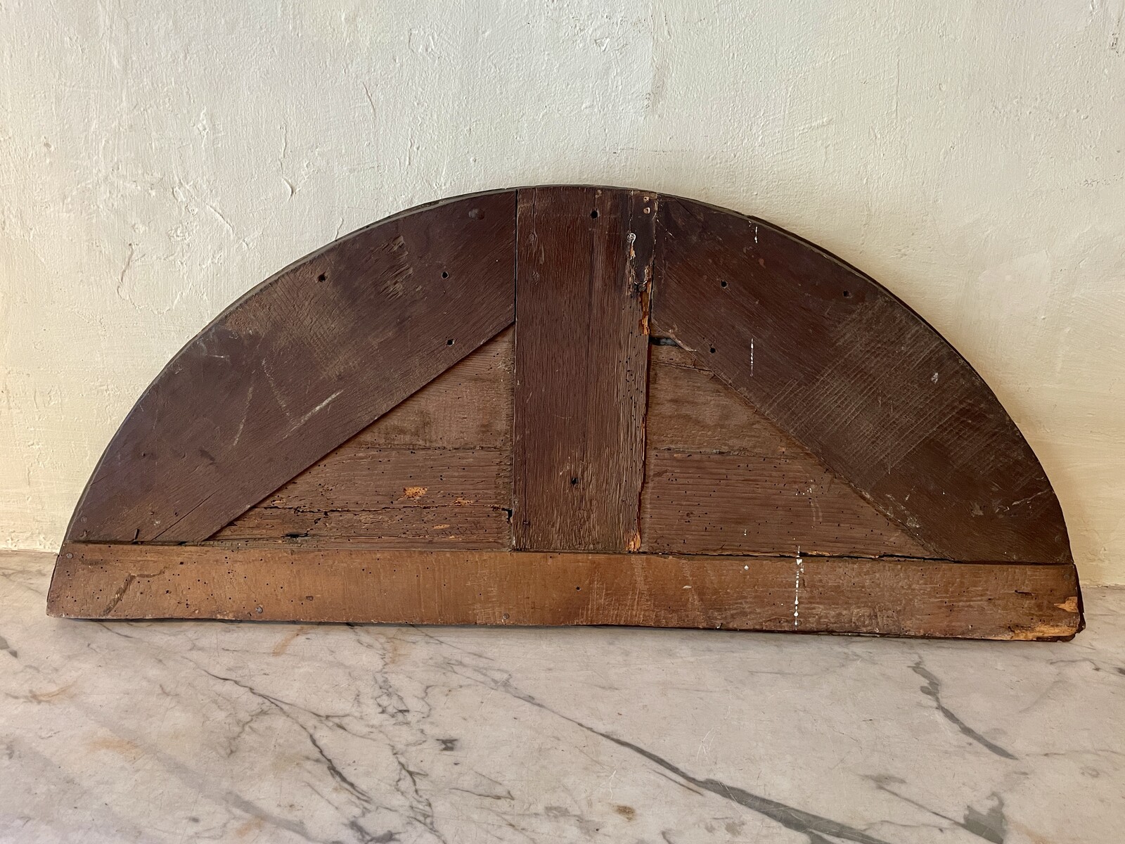 Half-moon-shaped mirror