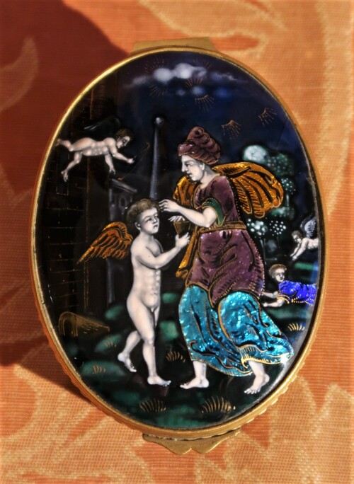 Little Renaissance Revival box