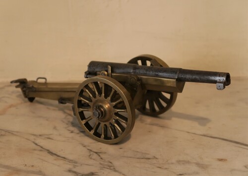 Miniature canon