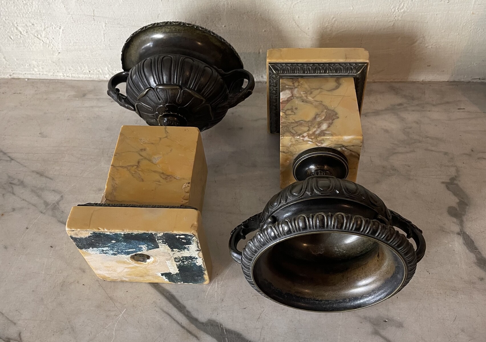 Pair of handle vases decorated with gadroons on base