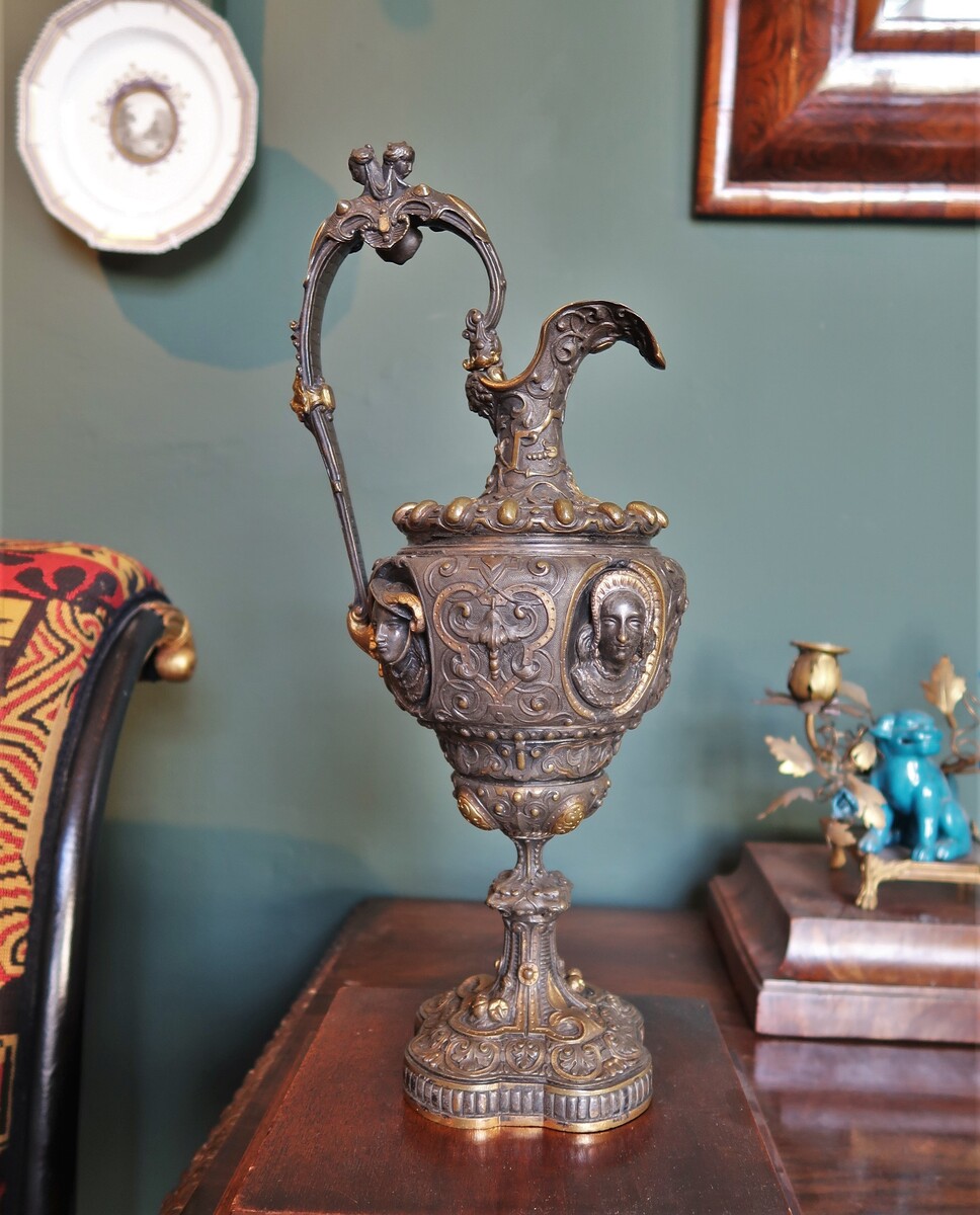 Pair of Renaissance Revival bronze vases (aiguière)