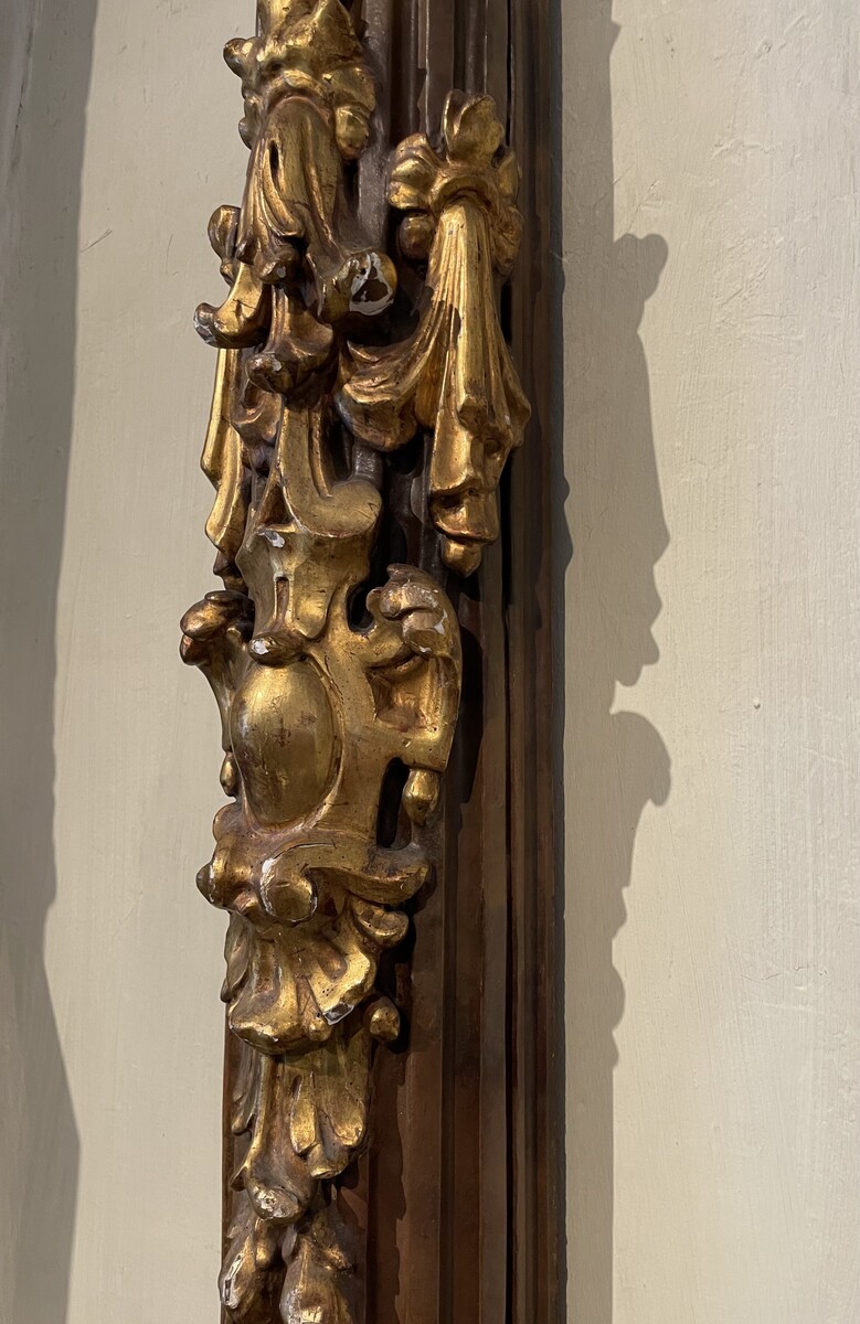Pair of semi-columns, Neo-renaissance style