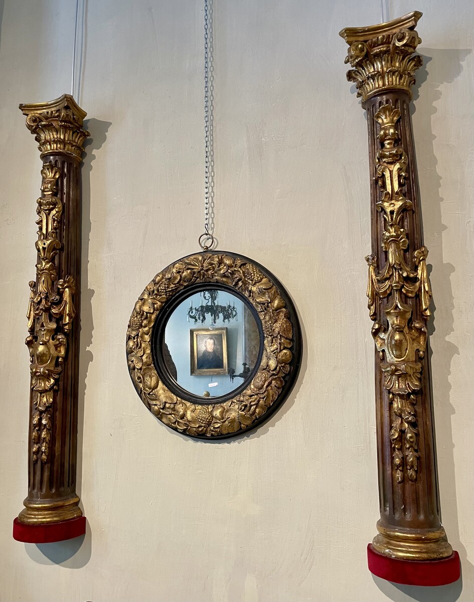 Pair of semi-columns, Neo-renaissance style