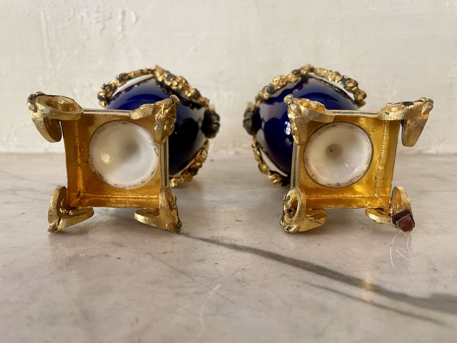 Pair of small Louis XVI-style mounted cassolettes.