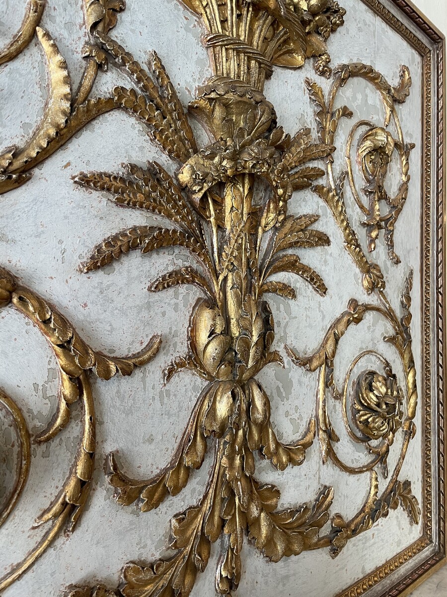 Panel decorated with rinceaux in low relief, in Louis XVI style