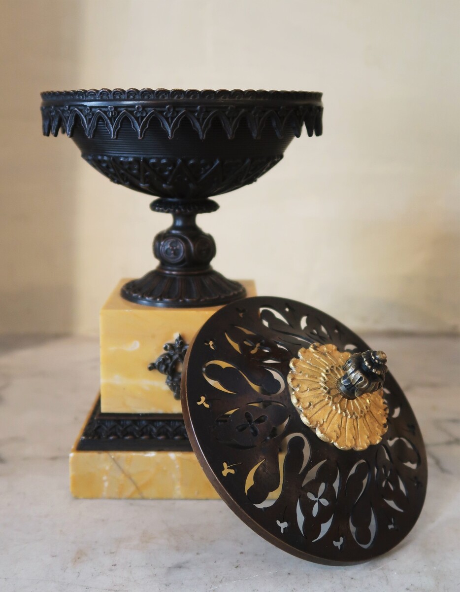 Restauration incense burner