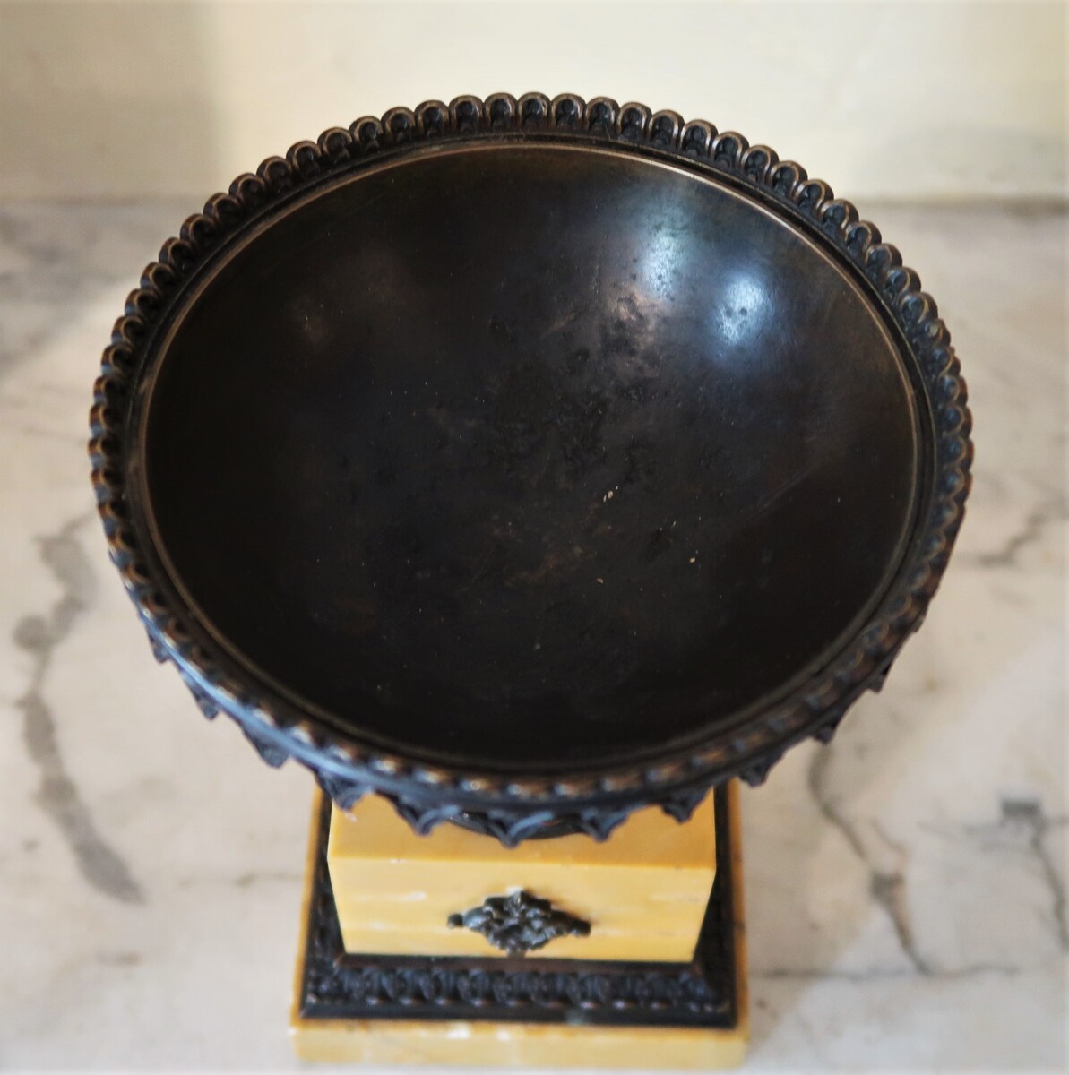 Restauration incense burner