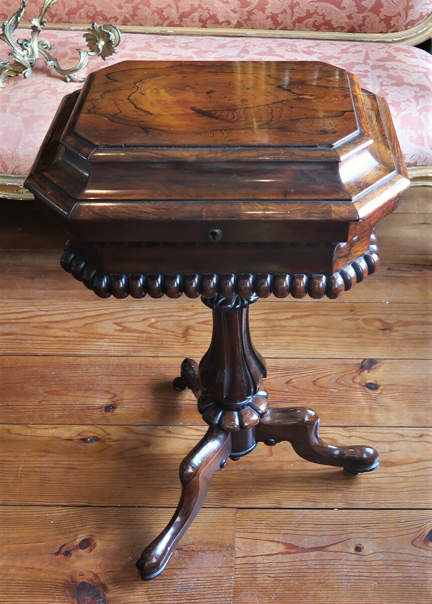 Victorian table for the thee by Nettlefold